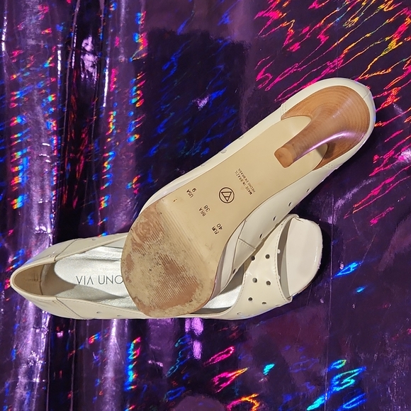 Heels - Picture 3 of 5